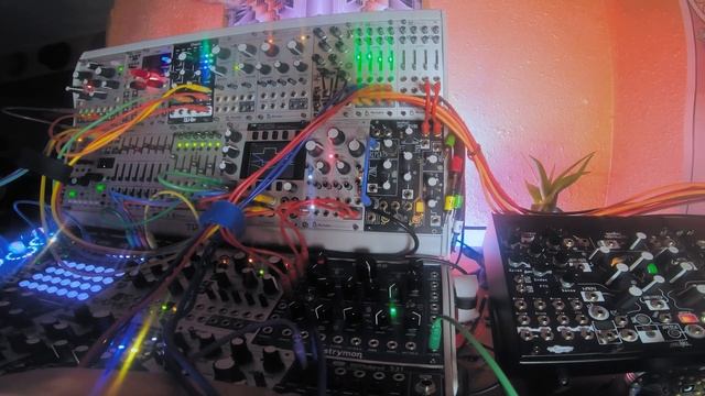 Strymon Starlab (Yummy) -- 6 Mini Jams (No Talking) смотреть онлайн