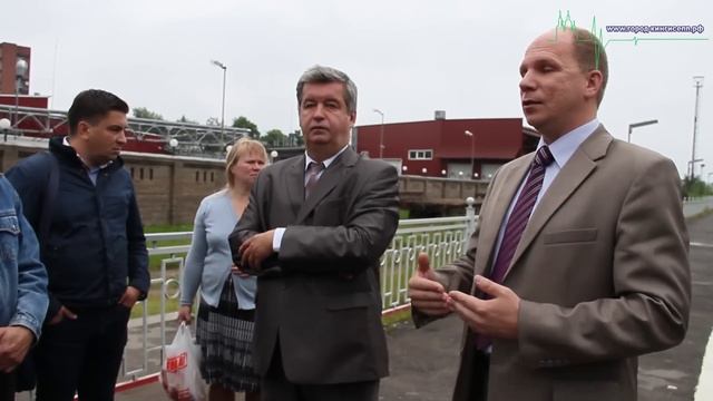 Жители Кингисеппа доведённые до отчаяния могут перекрыть и жд дорогу! смотреть онлайн