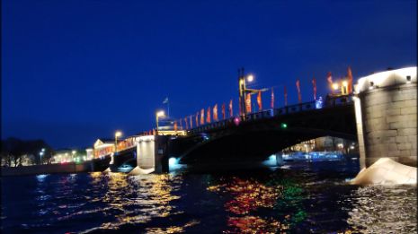 Прогулка по Неве