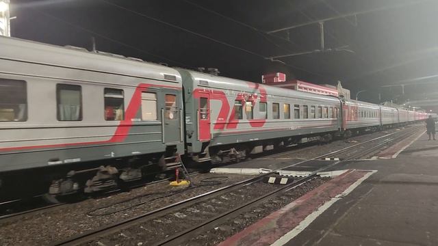 Поезд Москва-Воркута прибыл в Вологду. смотреть онлайн