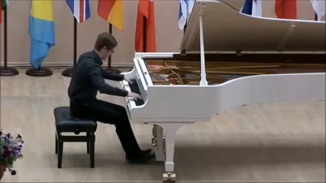 Ф. Лист - "Грезы любви" (Рома Родионов) смотреть онлайн