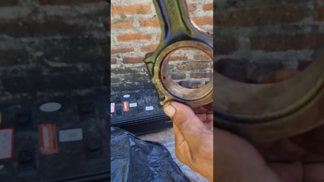 Como va instalada la biela con respecto al pistón de un motor kia JT смотреть онлайн