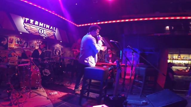 ALED ORDU LIVE - Fallin' Too Low (March 2015) смотреть онлайн