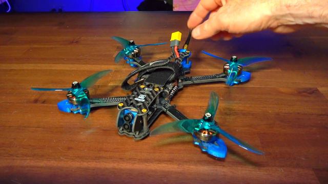 Best Beginner FPV Drone? | Cinewhoop or 5" Freestyle Fpv Quad? смотреть онлайн