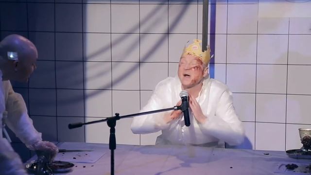 гамлет. eXistenZ - Клавдий смотреть онлайн