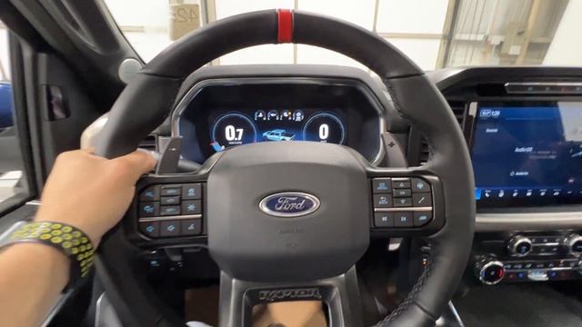 2022 Ford F-150 Raptor 35" Tire Review! Exterior, Interior, Tech! смотреть онлайн