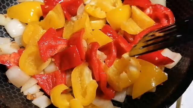 Баклажаны с овощами в кисло-сладком соусе. смотреть онлайн