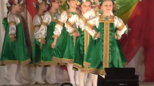 мкр.Заводской. "СИЯНИЕ". ВЕСЕННИЙ ХОРОВОД. 30.2017. ДК Машиностроителей. Каменск-Шахтинский. смотреть онлайн