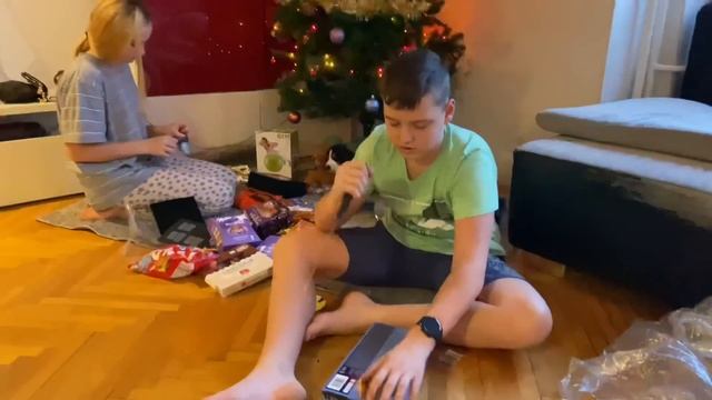 Открываем подарки на Рождество 2022 ?? смотреть онлайн