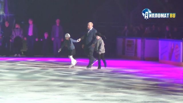 Олимпийские чемпионы поздравили с творческим юбилеем Тамару Москвину и Алексея Мишина смотреть онлайн