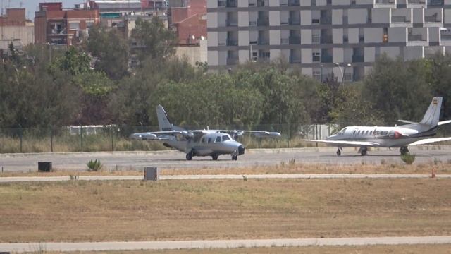Mitsubishi MU-2B-60 (N466DC) at Sabadell Airport. смотреть онлайн