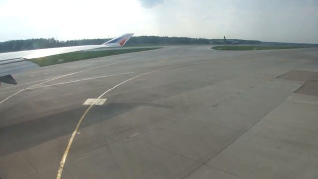 ДМЕ. Руление от аэровокзала до полосы 32L. смотреть онлайн