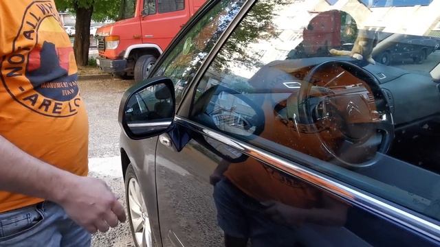 Зняття зеркального елемента і накладки на зеркалах. Citroen grand c4 picasso смотреть онлайн