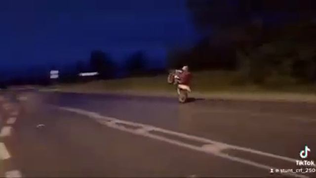 MOTOLAND CRF 250 | STUNT смотреть онлайн