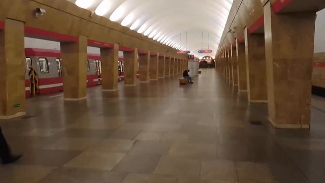 Станция метро "ВЫБОРГСКАЯ" смотреть онлайн