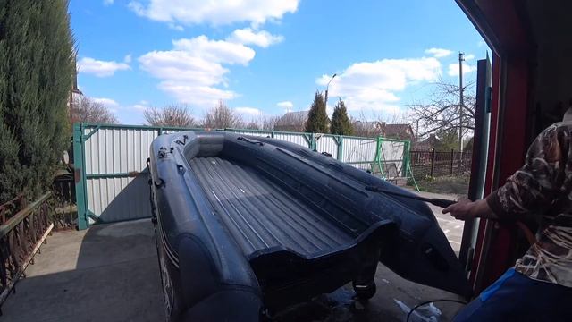 Как помыть лодку пвх. Wash the boat. смотреть онлайн