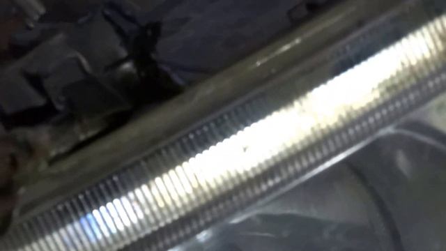 ремонт креплений фары ПРИОРА - ч. 1 смотреть онлайн