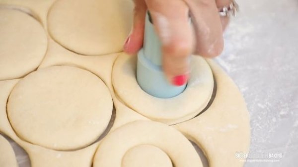 Make Dunkin' Donut's Most Popular Donut at Home! ?