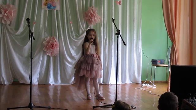 Мама, будь всегда со мною рядом! Песня для самой ЛЮБИМОЙ! смотреть онлайн
