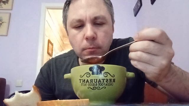 MUGBANG. КУШАЮ ДОМАШНИЙ БОРЩ