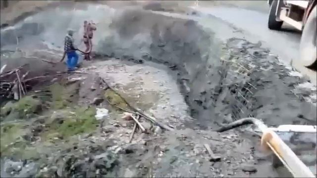 Набрызг бетона в г. Туапсе, усиление откосов дорожного полотна смотреть онлайн