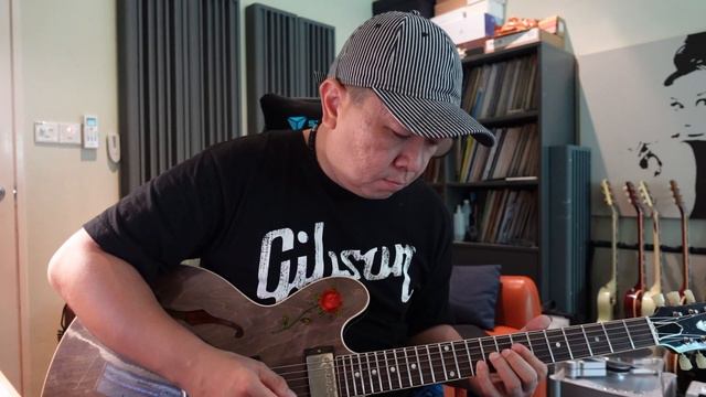 SUNNY TUNE WITH ROSE TATTOO смотреть онлайн