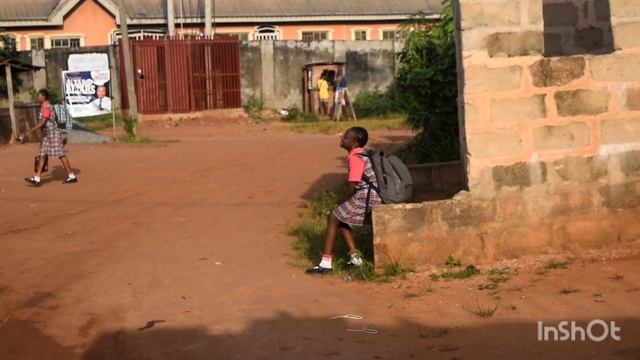 she will not forget this scare in a hurry | Bushman Prank смотреть онлайн
