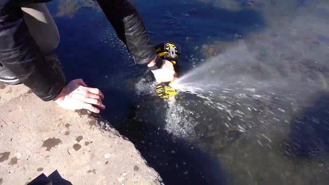 Самый неубиваемый шуруповерт #DCD791. #DeWALT лучший в своем деле! Младший брат #DCD996.