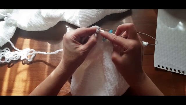 1 ЧАСТЬ БЕСШОВНЫЙ ДЕТСКИЙ КОМБИНЕЗОН СПИЦАМИ с капюшоном и с застёжкой по ножкам с закрытыми ножкам смотреть онлайн