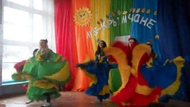 Неповторимые цыганочки! 11 класс Мы-крымчане 2016 смотреть онлайн