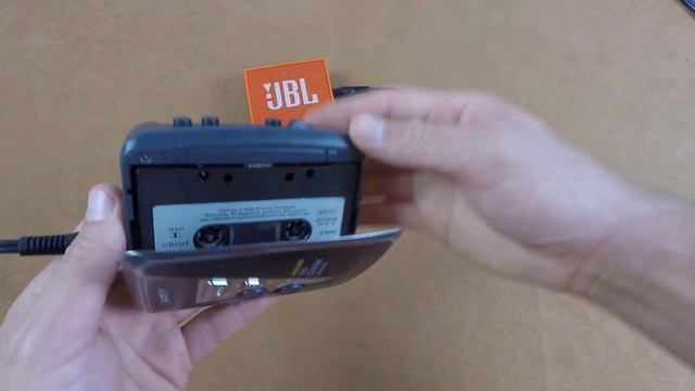 Кассетный плеер Sony Walkman WM-EX172 смотреть онлайн