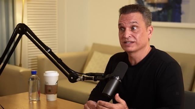 Con man goes on the run from FBI | Matthew Cox and Lex Fridman смотреть онлайн