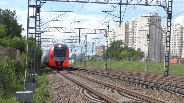 Электропоезда ЭС2Г-115 и ЭС2Г-037ЭС2Г-032 Ласточка