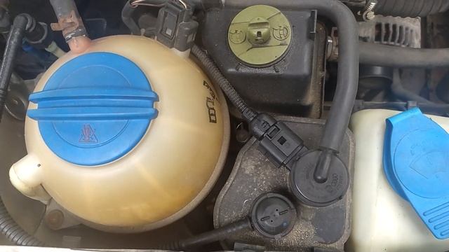 Стук клапана адсорбера-не путать со стуком двигателя! смотреть онлайн