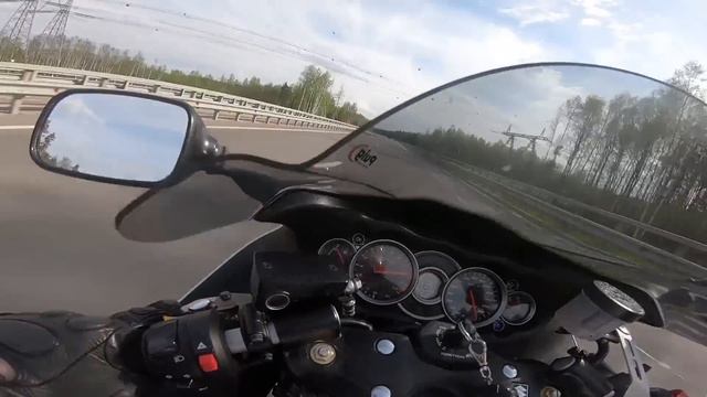 УБИЙЦА ЛИТРОВЫХ СПОРТБАЙКОВ HAYABUSA SUZUKI GSX 1300 R смотреть онлайн