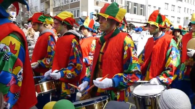 На Карнавале Дураков ! смотреть онлайн