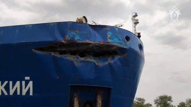 Жуткие последствия столкновения теплоходов под Волгоградом смотреть онлайн