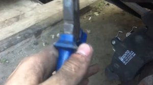 КАК ВДАВИТЬ ПОРШЕНЬ СУППОРТА НА ВАЗ 2109 И ДР. / than compress brake piston