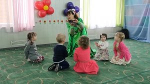 Испеки нам пирожки бабушка Маруся, танец