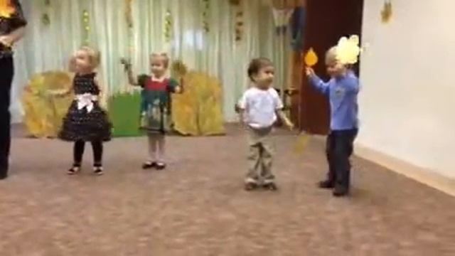 Артём 3 года Осенний праздник смотреть онлайн