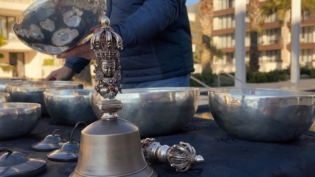 Профессиональный НАБОР ПОЮЩИХ ЧАШ высочайшего качества ДЛЯ МАССАЖА, МЕДИТАЦИИ И РАССЛАБЛЕНИЯ ТЕЛА смотреть онлайн