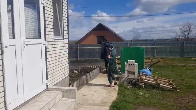 Влог# 268 Переезд на юг☀️ ВЗАИМОПОМОЩЬ ? Обитатели КУБАНИ необычные для НАС????СКУМБРИЯ в маринаде? смотреть онлайн