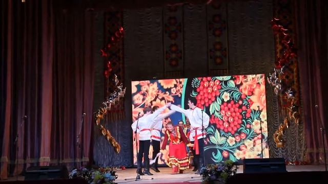 Народный ансамбль "Зори Иртыша" смотреть онлайн