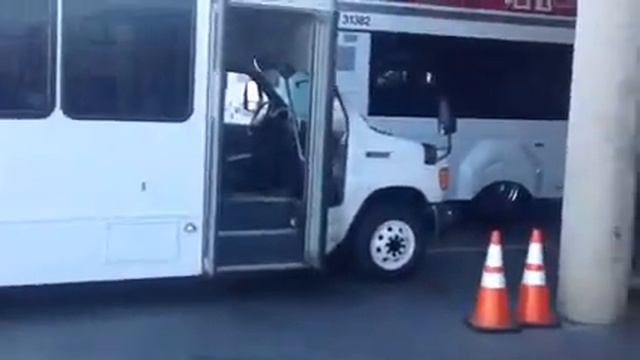 RTA bus 12 passenger смотреть онлайн