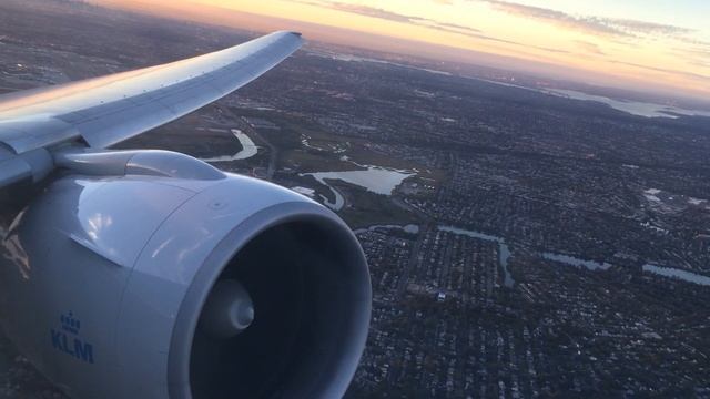 KLM Boeing 777-200ER Beautiful Takeoff from New York John F. Kennedy International Airport смотреть онлайн