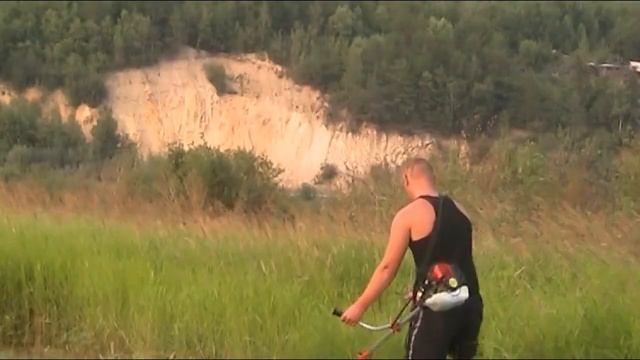 Косим сено триммером. смотреть онлайн