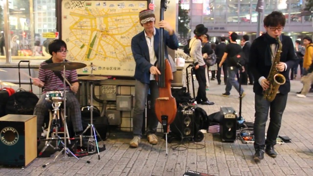 ЯПОНИЯ УЛИЧНЫЕ МУЗЫКАНТЫ ► Токио, Джаз и Потрясающая Атмосфера смотреть онлайн