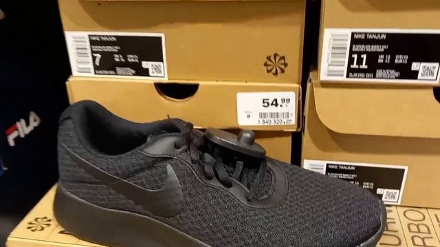 Магазин ОБУВИ Deichmann в Англии похож на Kari. Обзор ЦЕН