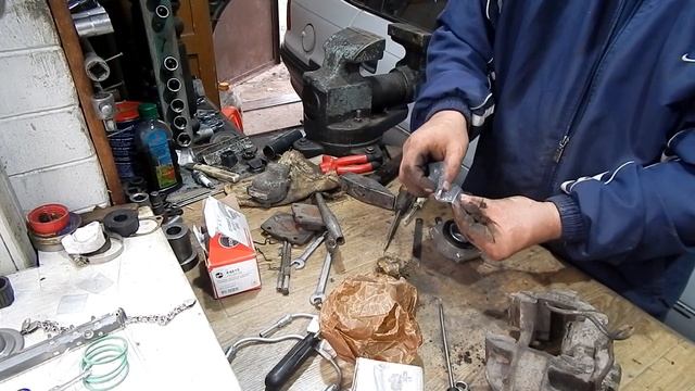 Замена передних тормозных цилиндров ВАЗ 2101-07 смотреть онлайн