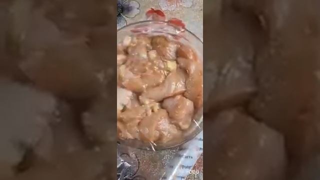 Как я мариную куриную грудку . смотреть онлайн